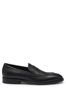 Apron-toe slip-on loafers in grained leather