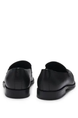 Apron-toe slip-on loafers in grained leather