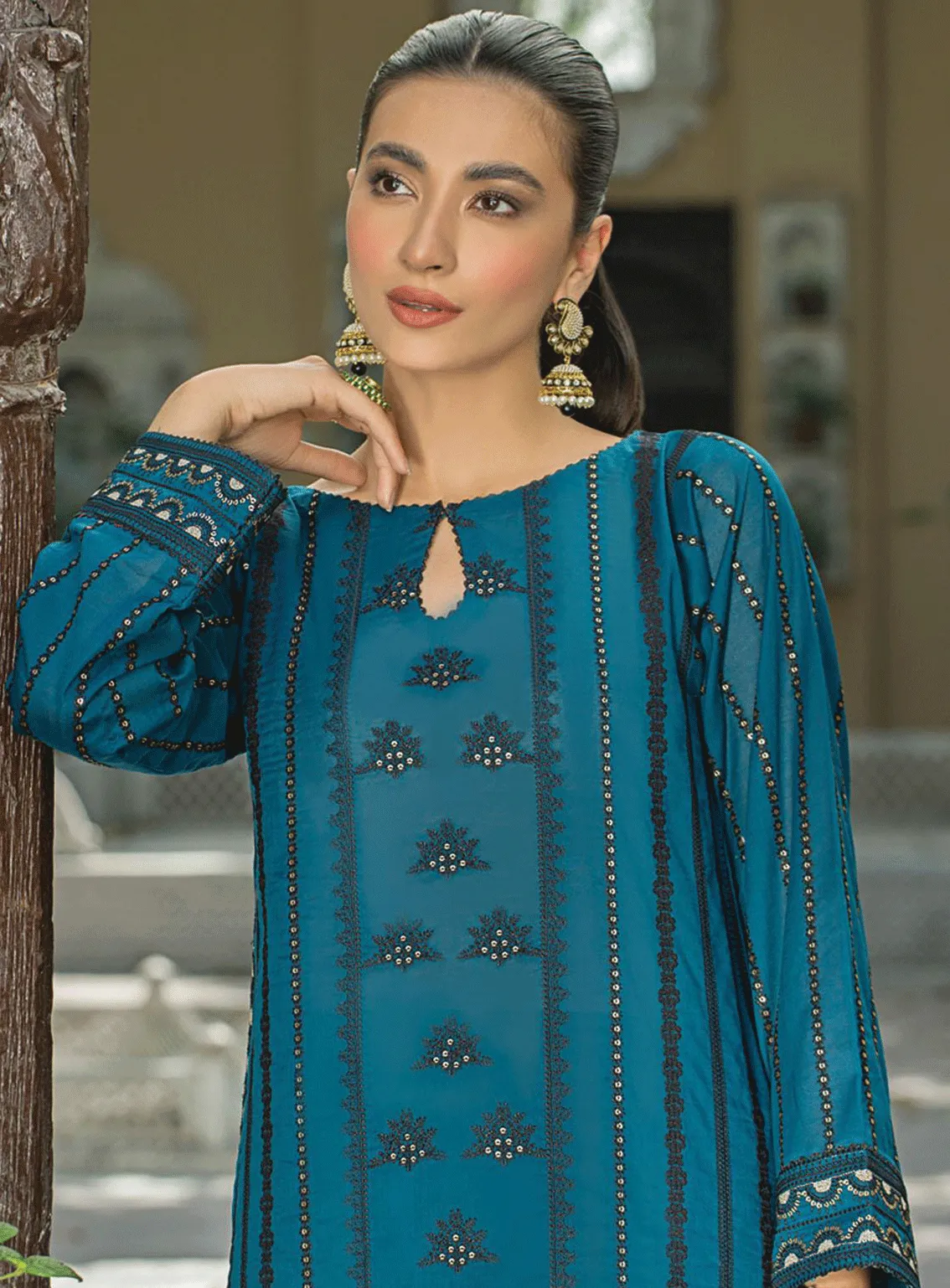 Lakhany Embroidered Lawn Unstitched 3 Piece Suit - LSM23LF 4014