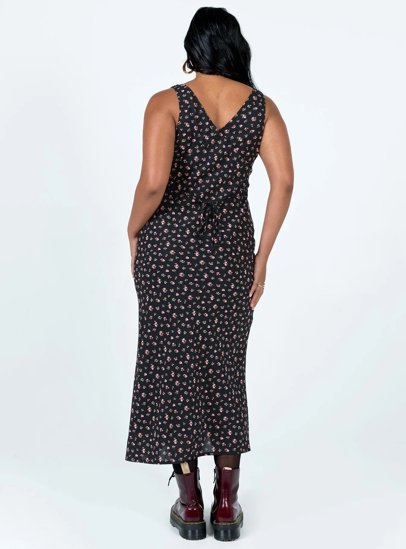 Sariah Maxi Dress Black Petite